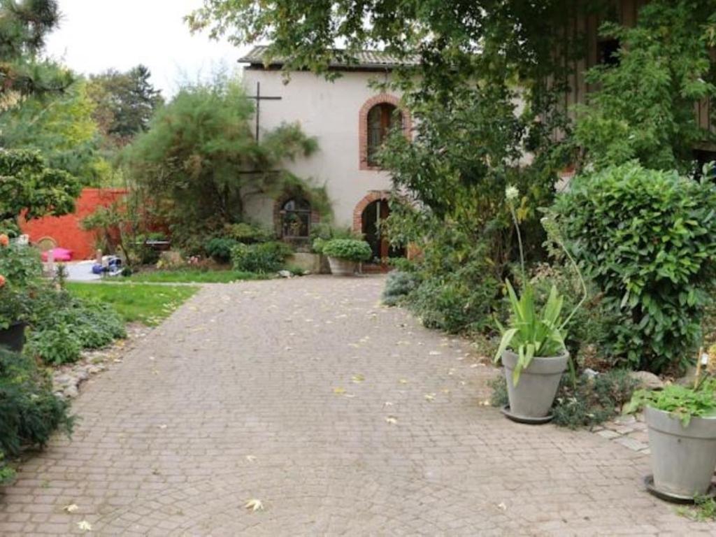 Le Corrigot Hotel Pierry Bagian luar foto