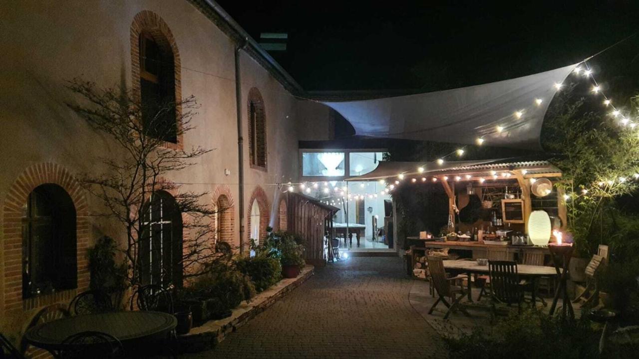 Le Corrigot Hotel Pierry Bagian luar foto