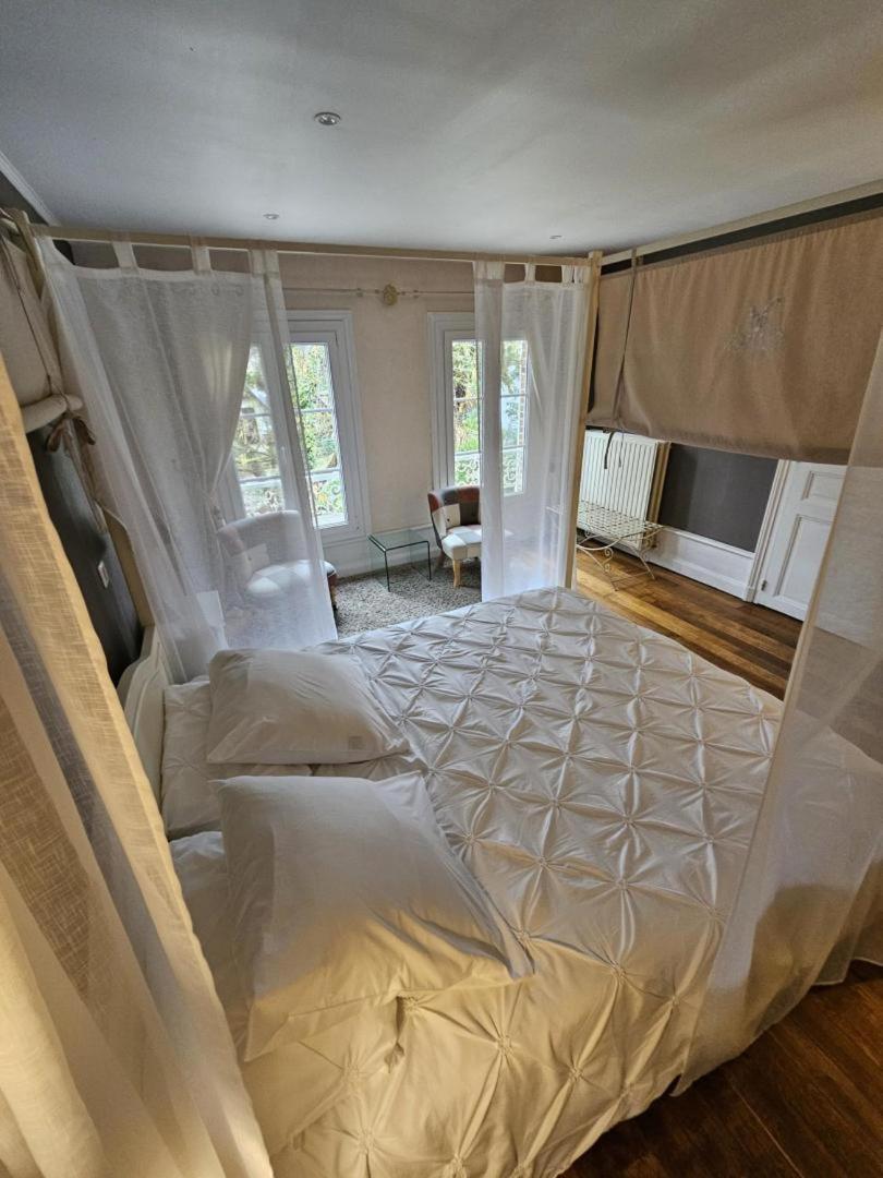 Le Corrigot Hotel Pierry Ruang foto