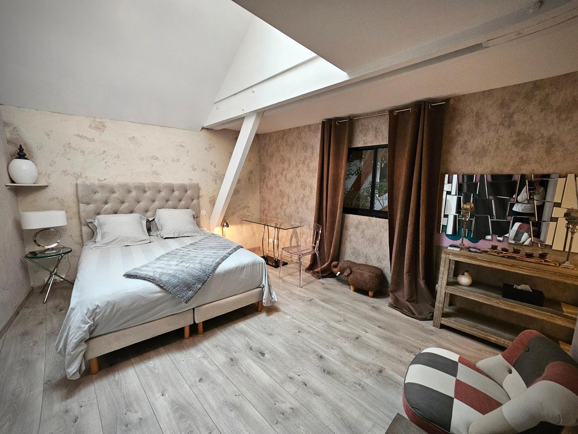 Le Corrigot Hotel Pierry Bagian luar foto