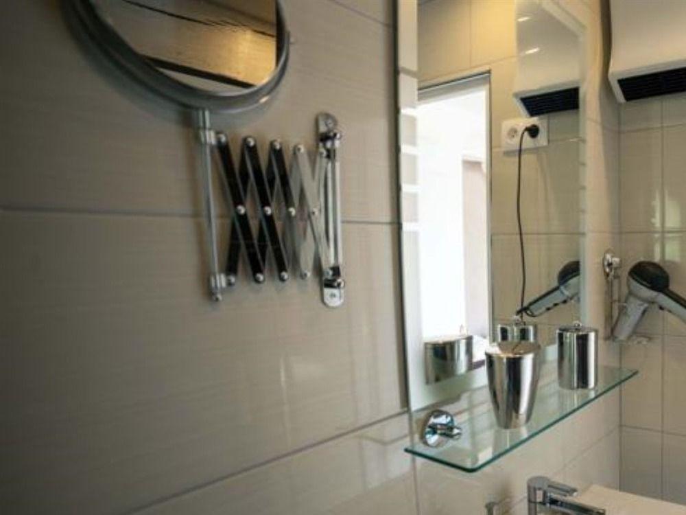 Le Corrigot Hotel Pierry Bagian luar foto
